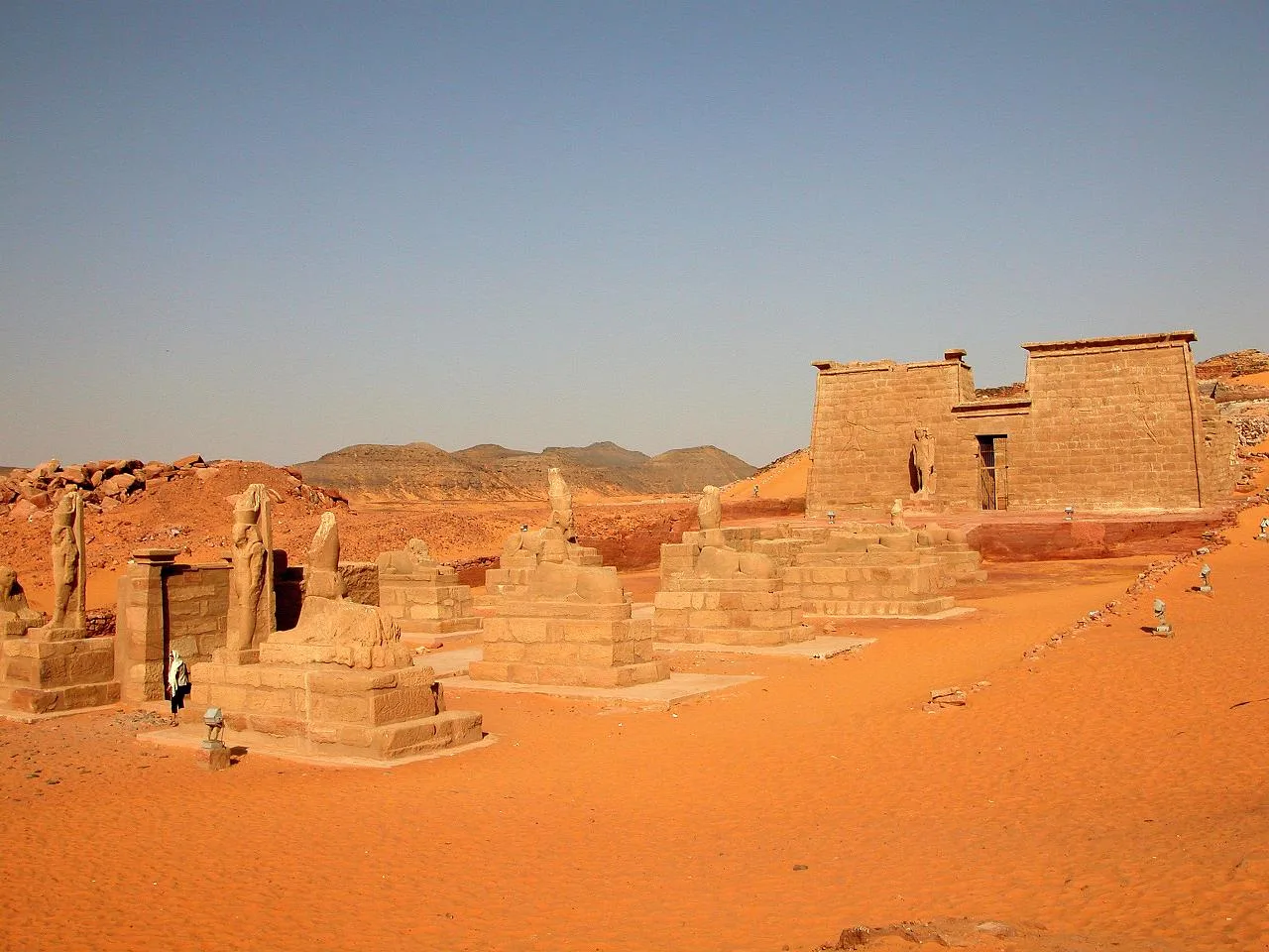 معبد وادي السبوع — أسوان